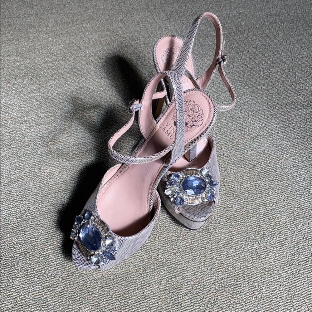 Vincent Camuto platform heels